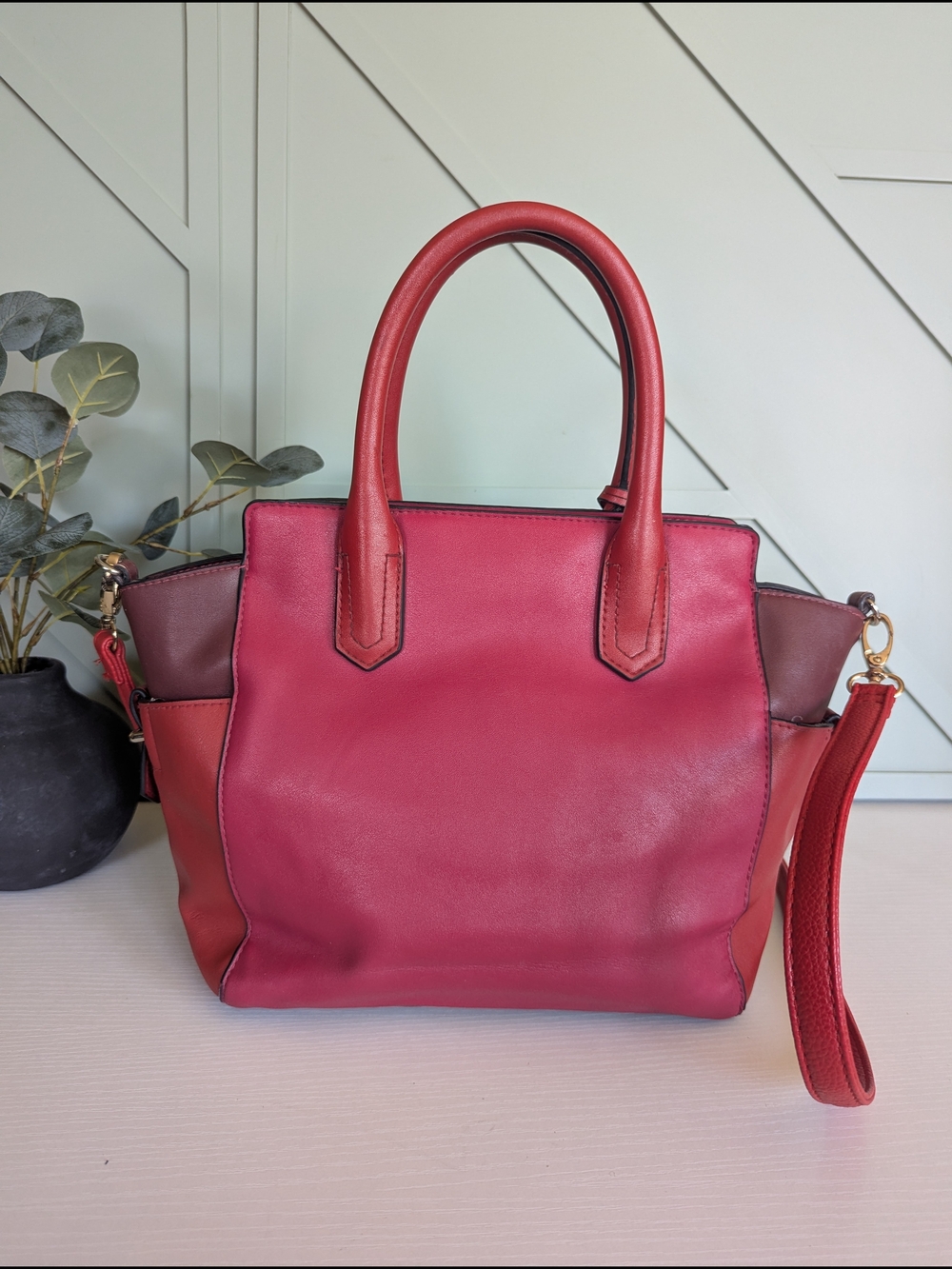 Reef Two-Tone Pink Leather Satchel with Detachable Strap - Picture 5 of 15